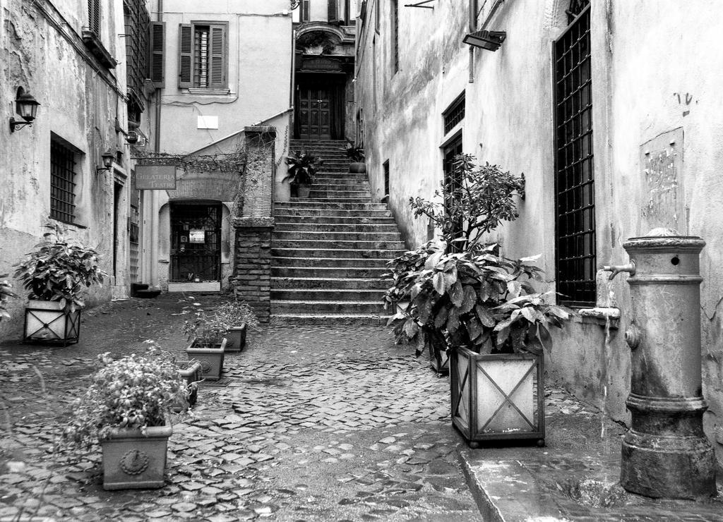 La Casa Di Emma A Trastevere Roma Eksteriør bilde